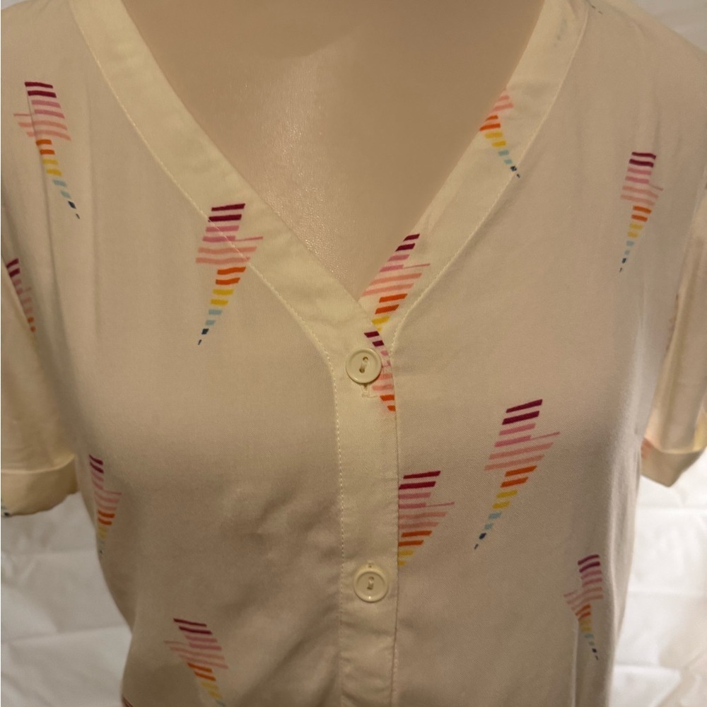Sugarhill Cream Short Sleeve Button Down Blouse with Rainbow Lightning Design
